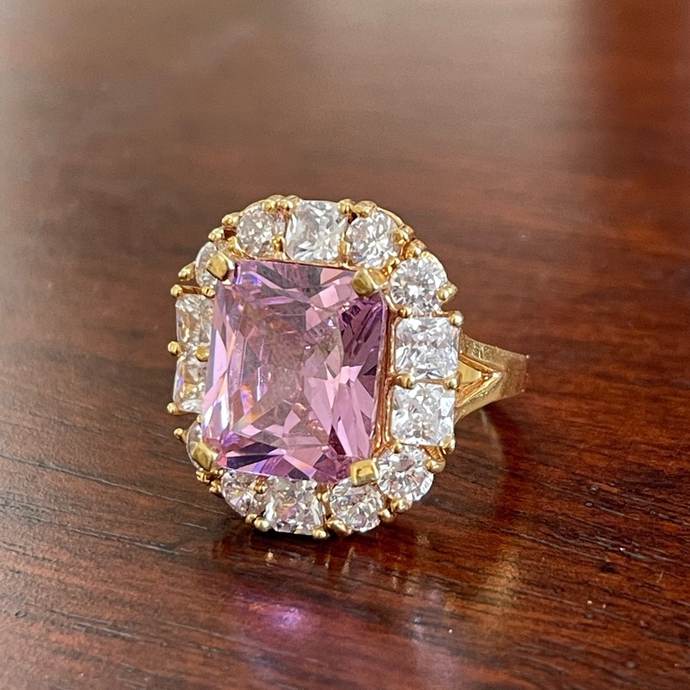 Imitation pink sapphire and diamanté gold tone cocktail ring - Picture 12 of 12